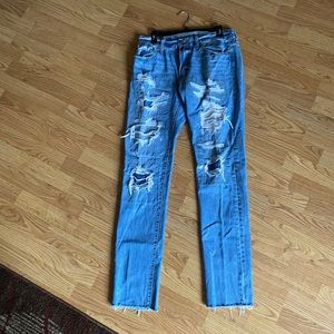 American Eagle Light Wash Distressed Jeans